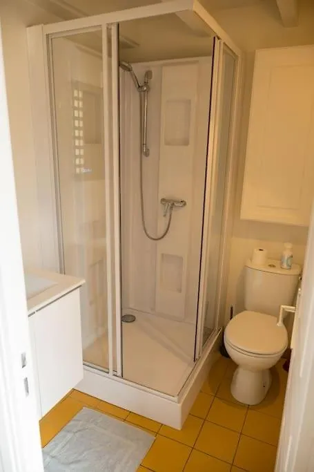 Holiday home Petite Maison Situee Entre Saint-Malo Et Cancale France